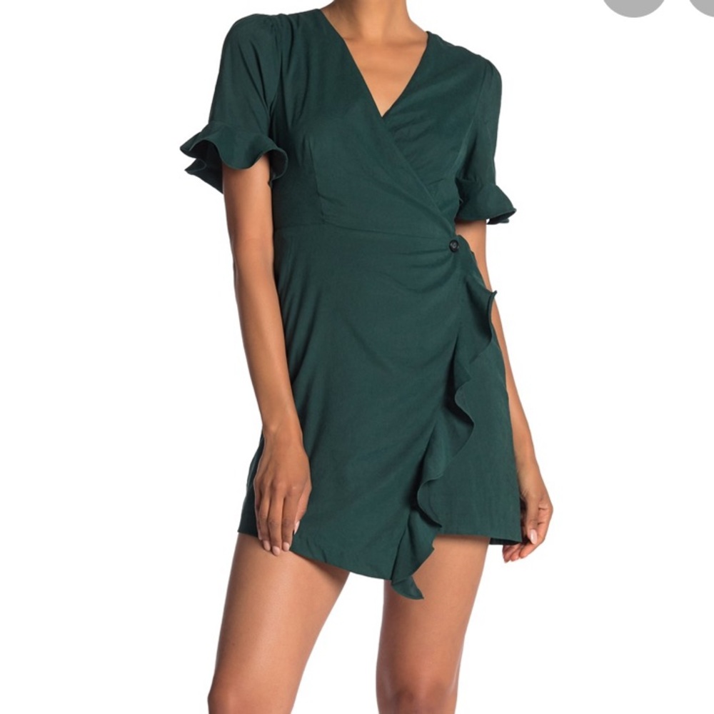 NWOT Line & Dot Green Mini Dress Wrap Dress Size Small Surplus Neckline Ruffles